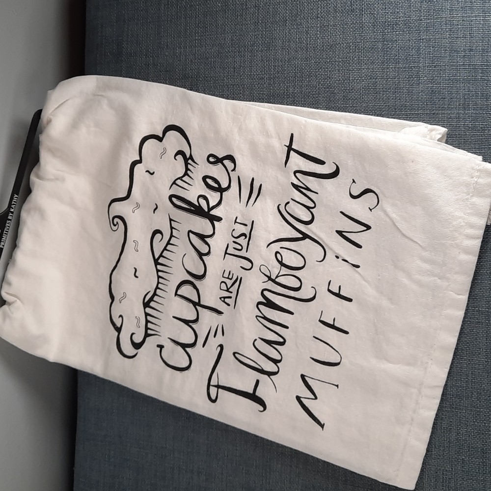Cupcakes Are Just Flamboyant Muffins Kitchen Cotton Dish Hand Towel NWT